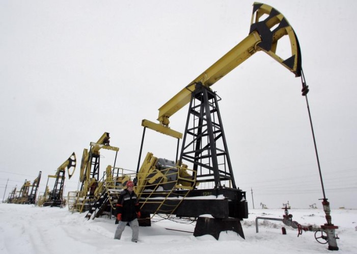 कच्चे तेल के कींमत में नयी गिरावट रशियन अर्थव्यवस्था के लिए खतरनाक साबित होगी, विशेषज्ञों की चेतावनी